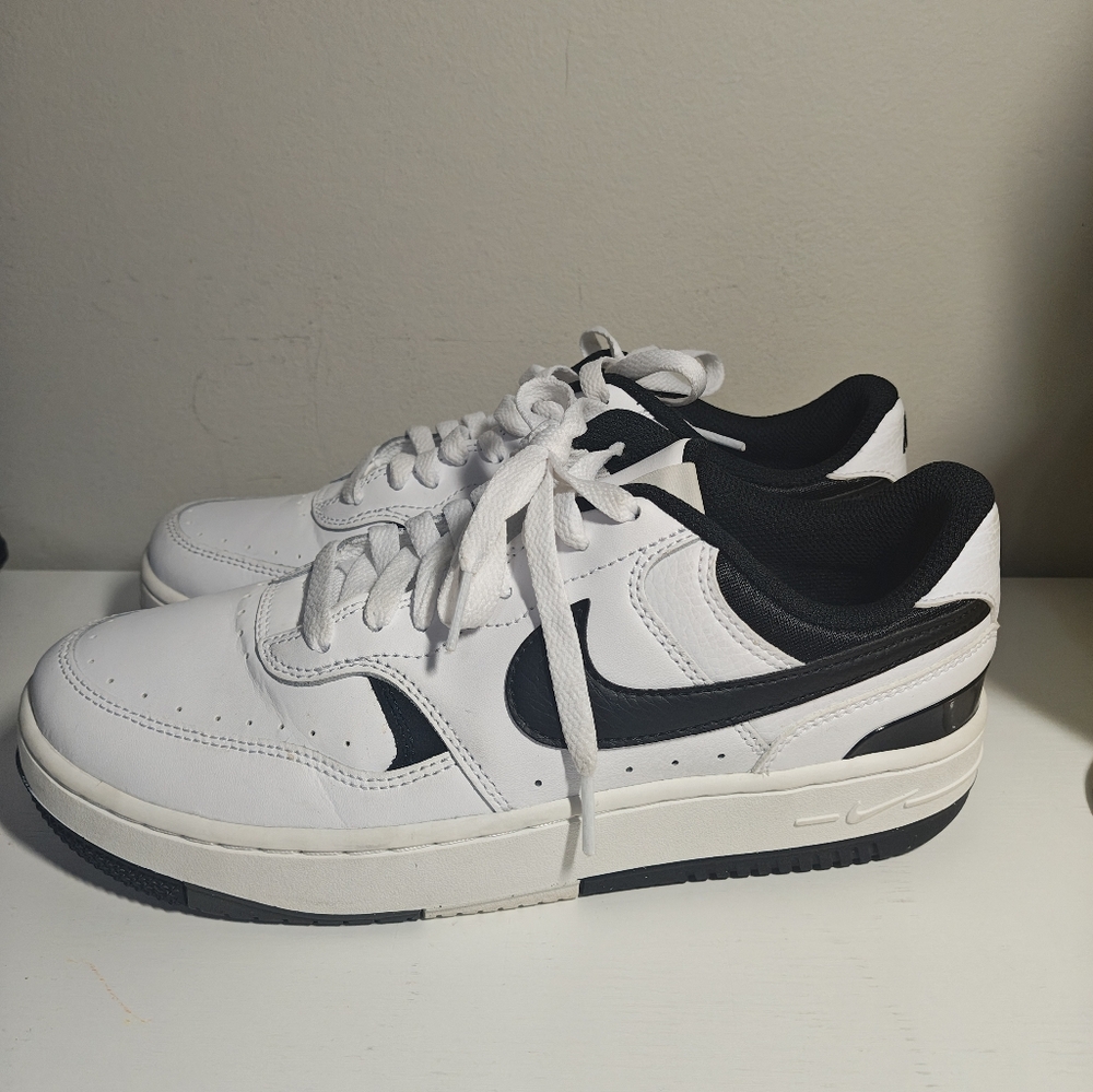 Nike GAMMA FORCE Women's WHITE BLACK DX9176-100 Athletic Sneaker Shoes Size 8.5
